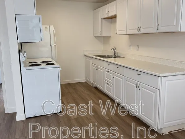 3840 Carlsbad Blvd APT 02, Carlsbad, CA 92008