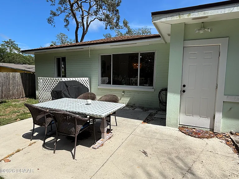 43 Warwick Ave — Photo 33