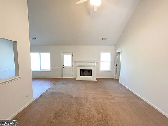 3rd image of 1746 Spring Hill Cv