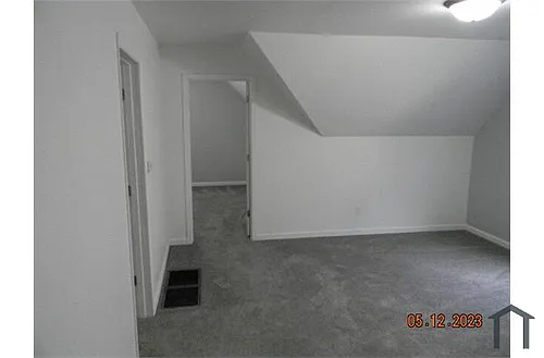 238 Frank Ave Photo 1