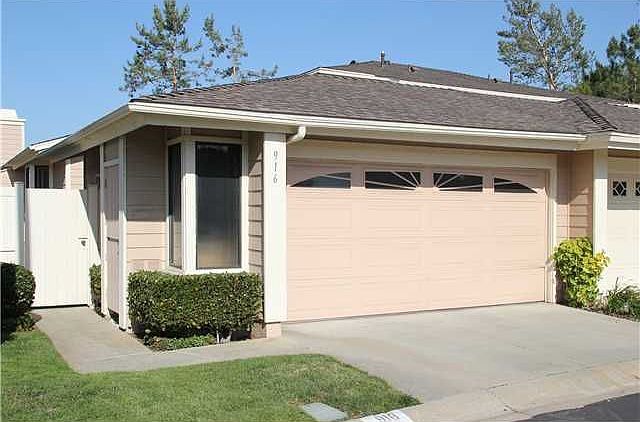 1st image of 916 Wentworth Cir