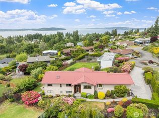 916 Kari Ln, Steilacoom, WA 98388