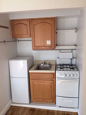 Rented by Meraki Realty LLC | media 17