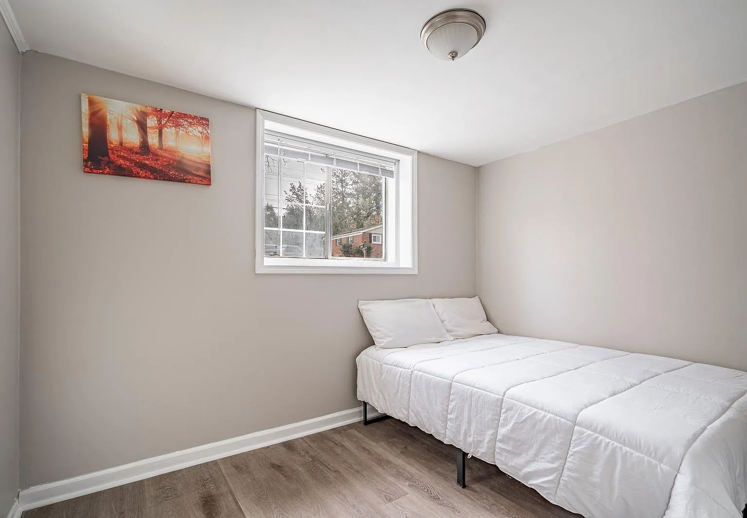 4 bed, 4.0 bath, 1353 sqft, $663 — Photo 1