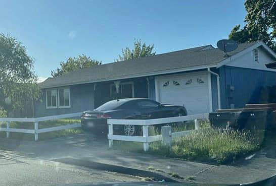 2nd image of 2130 Jenny Ln