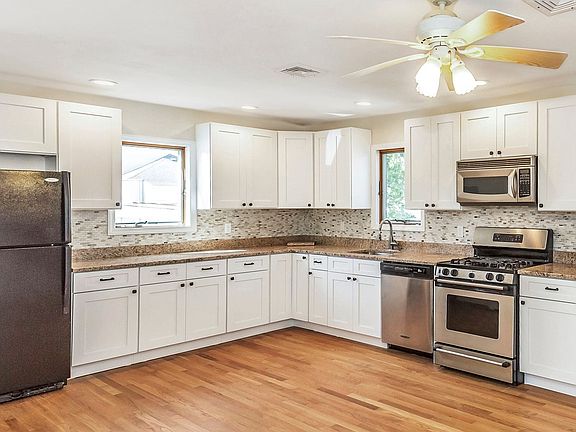 New Cabinets & Granite Cntrs