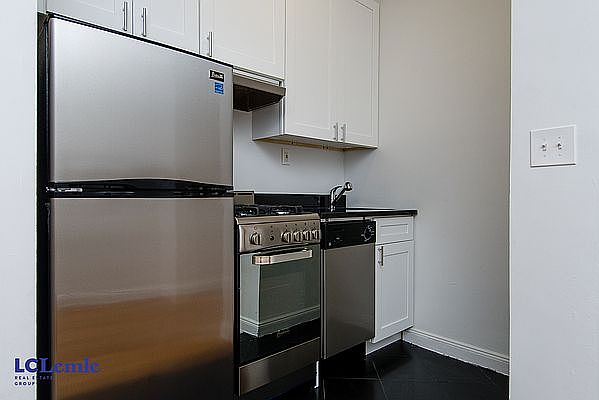 1st image of 1371 1st Ave #3A