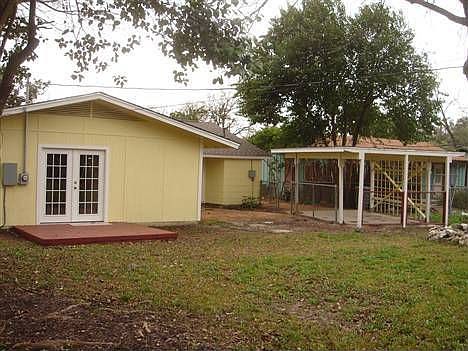5th image of 1404 Corona Dr