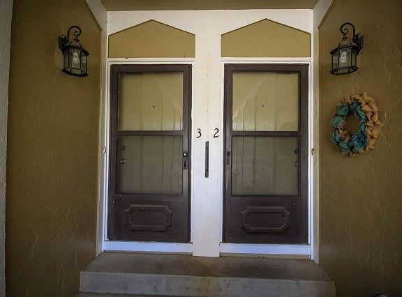 4th image of 10524 W Texas St