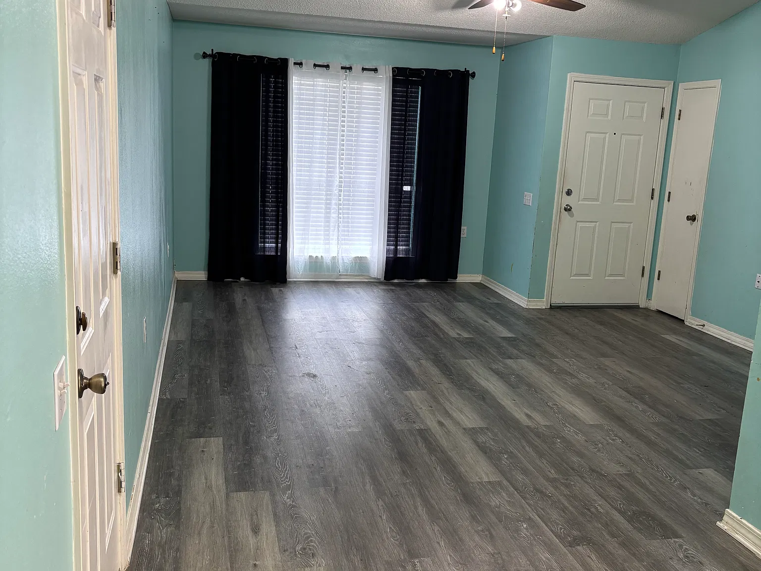 3 bed, 1140 sqft, $1,700 — Photo 2