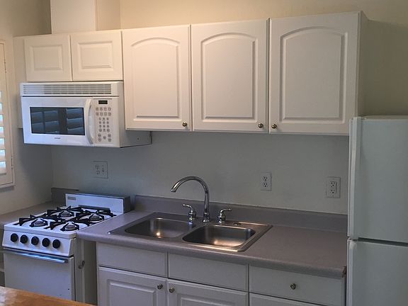 4th image of 1315 N Indian Canyon Dr #B