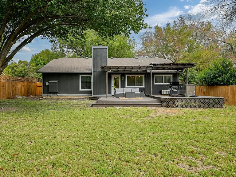 1807 Krizan Ave — Photo 34