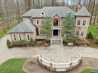 35 Cheryll Ln, Old Tappan, NJ 07675
