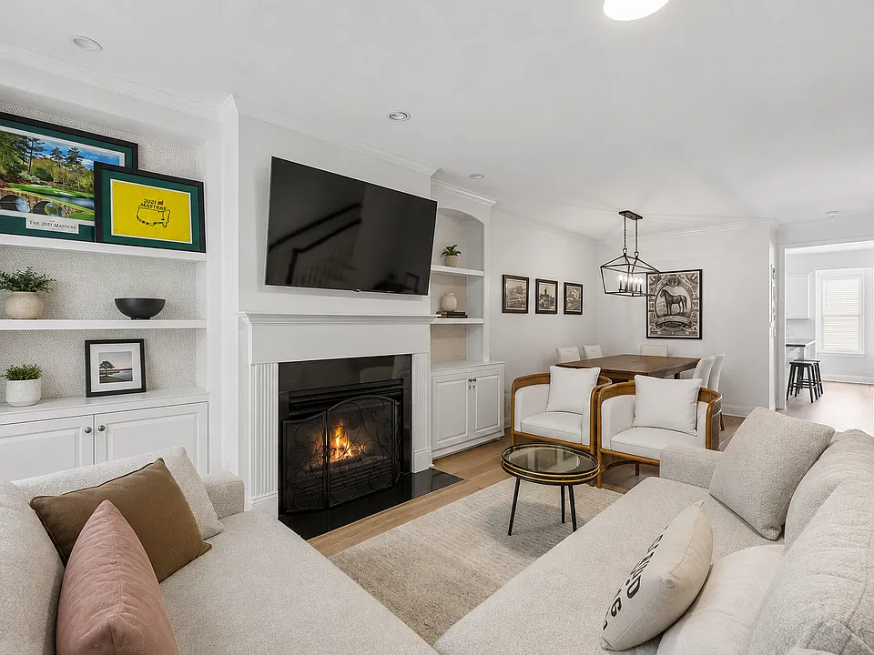 619 Cheltenham Ave #617
