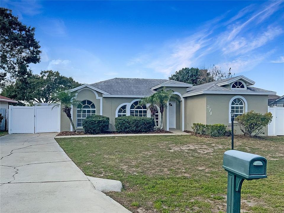 1st image of 371 LAKE DAISY CIRCLE