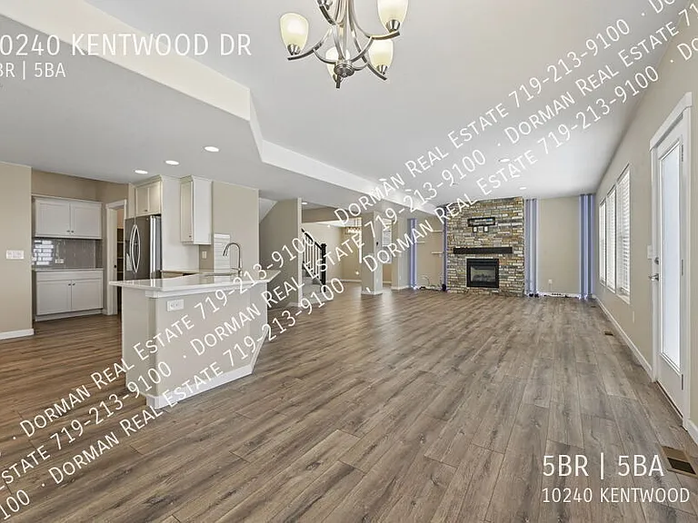 10240 Kentwood Dr — Photo 53