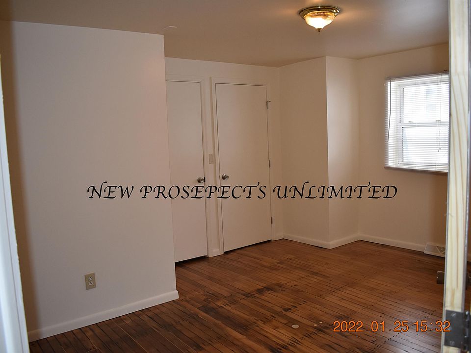 86 Prospect St Amsterdam NY Zillow
