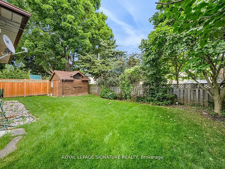 21 Broadlands Blvd — Photo 37