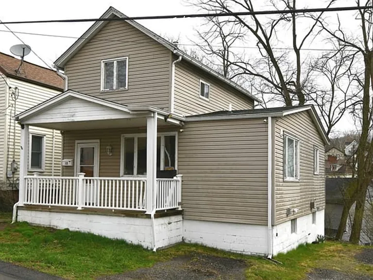 17 Dean St — Photo 3