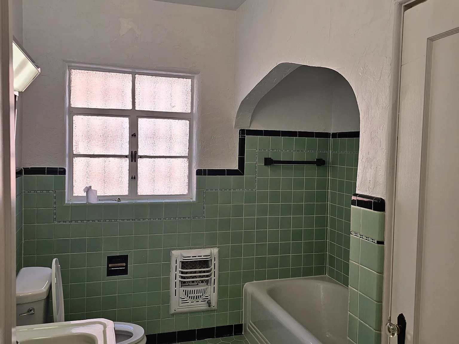 1 bed, $1,100 — Photo 3