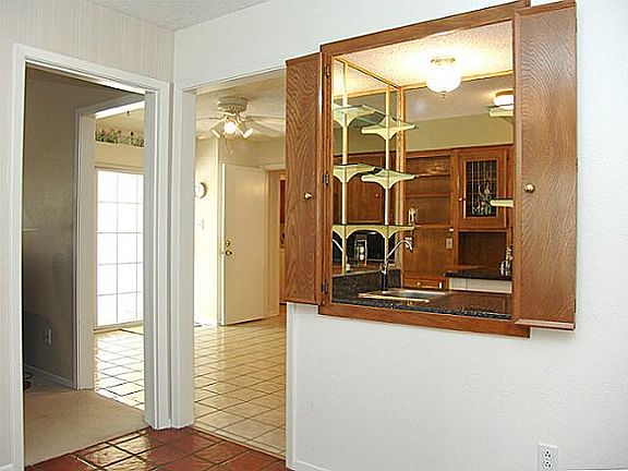 Wet Bar - pass thru