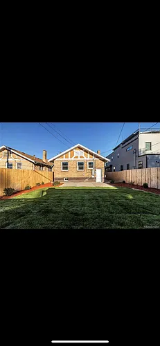 1457 Ivy St Photo 1