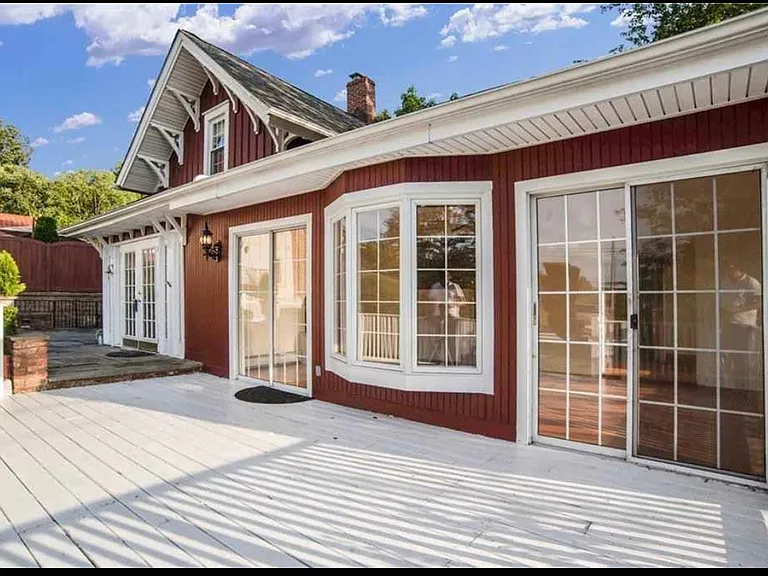 Spacious Deck