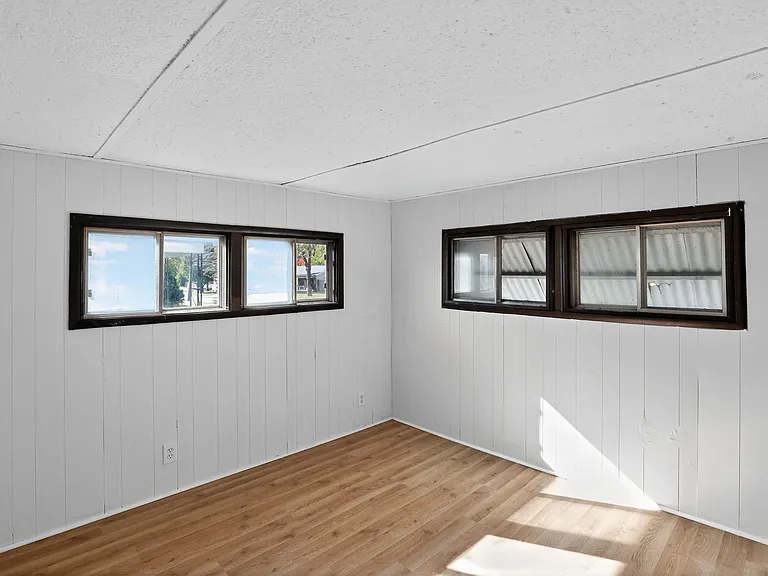 220 N Illinois Ave — Photo 11