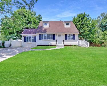 199 Thames Street, Port Jefferson Station, NY, 11776