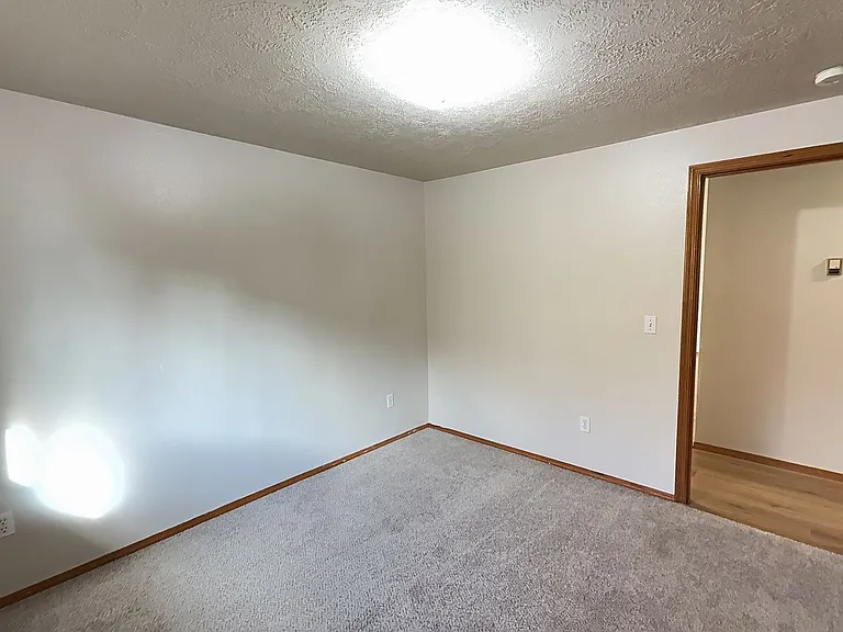 4449 Samantha Ct NE — Photo 8