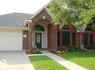 201 Northampton Cir, Victoria, TX 77904