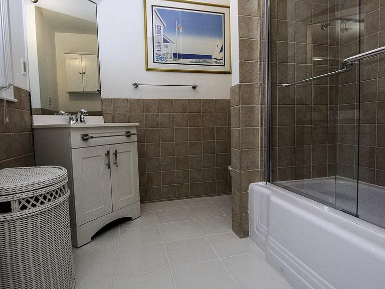 175 Pine St #2L — Photo 13