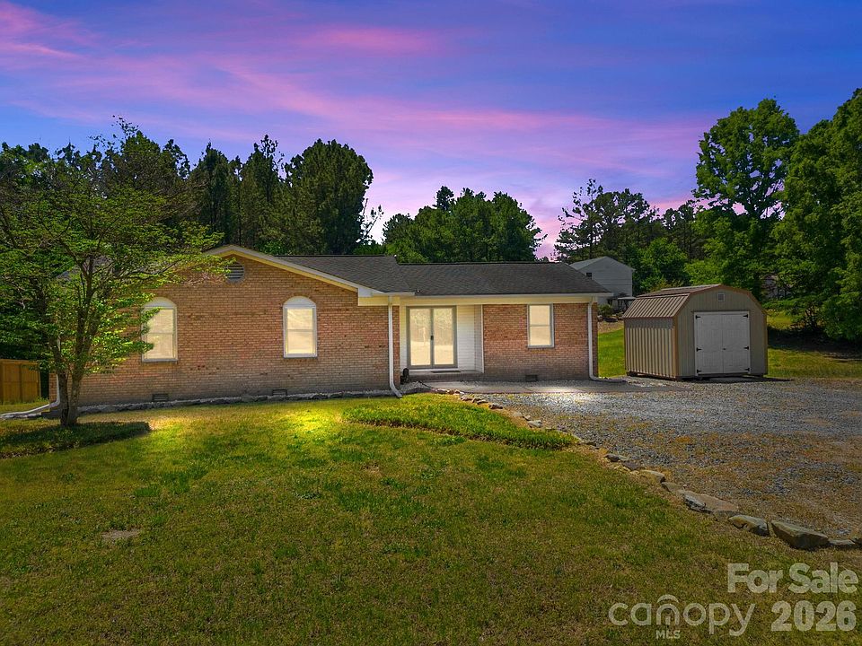1st image of 234 Oak Ln