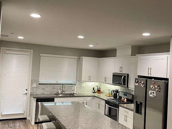 2nd image of 594 Boulder Cir