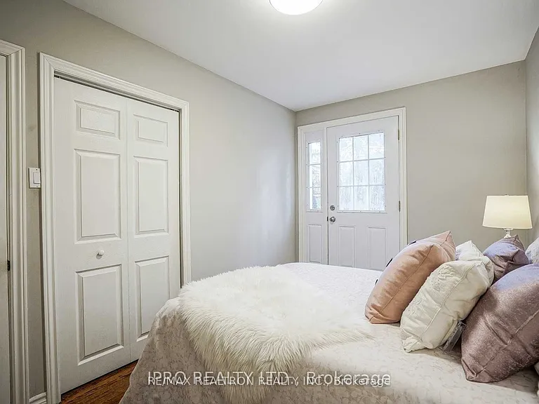 16 Cresthaven Dr — Photo 27