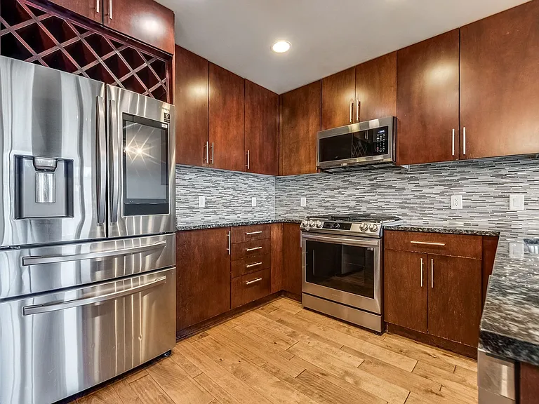 353 Bonneville Ave #123 — Photo 8