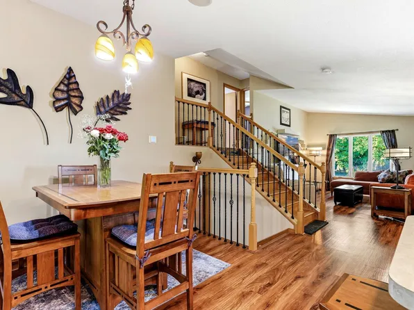 8594 Underwood Ln N, Maple Grove, MN 55369