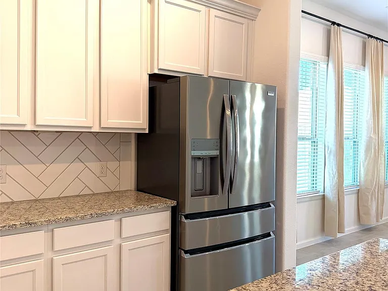 3715 Rock Ledge Dr — Photo 7
