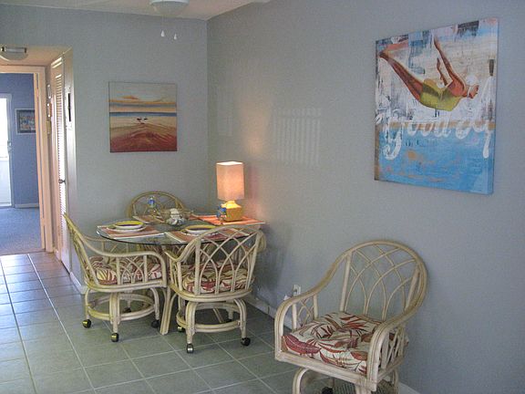 5th image of 174 Berkshire Cres #I