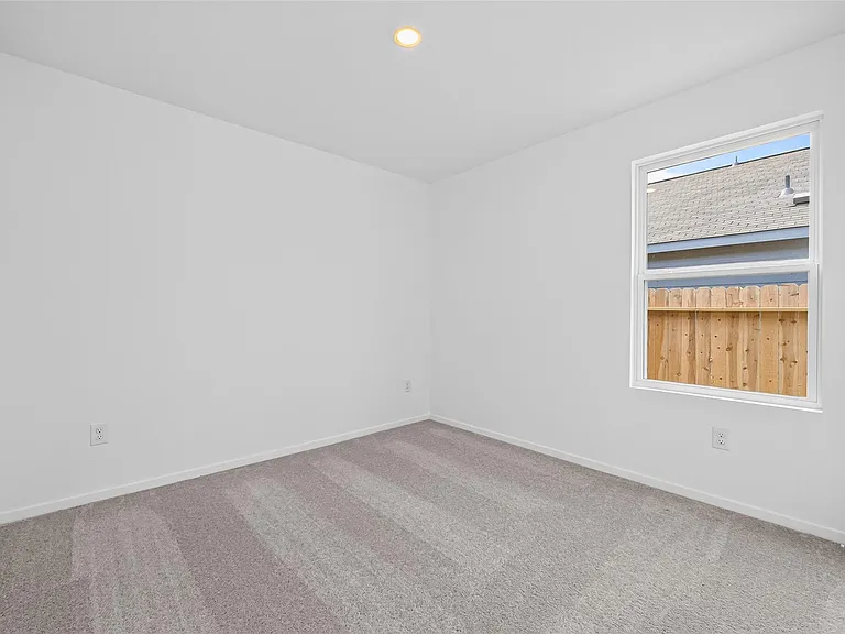 25568 Rose Creek Dr — Photo 31