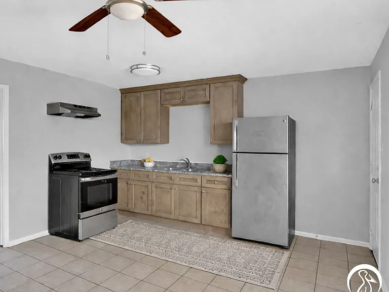 503 Church St — Photo 2