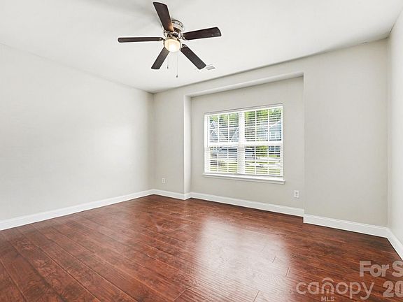 3rd image of 147 Allenton Way