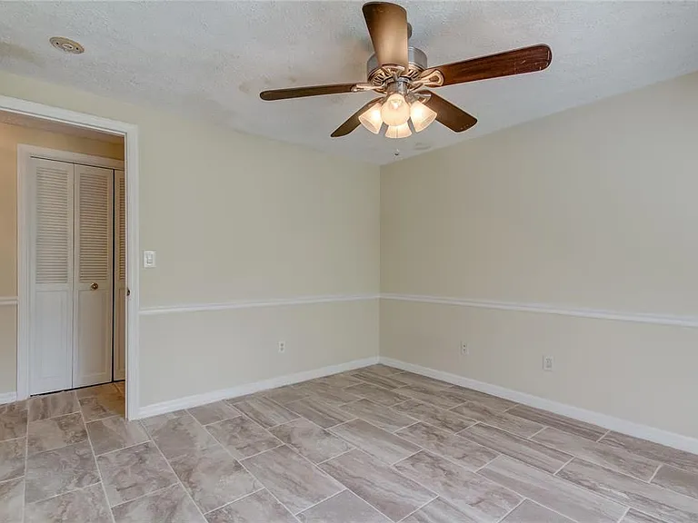 10406 Reclinata Ln — Photo 26