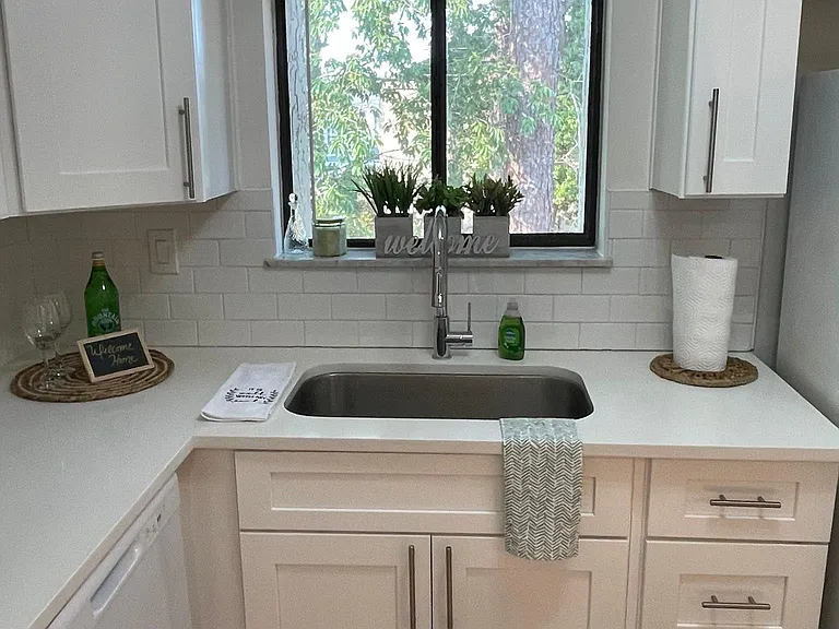 151 Springwood Cir #C — Photo 2
