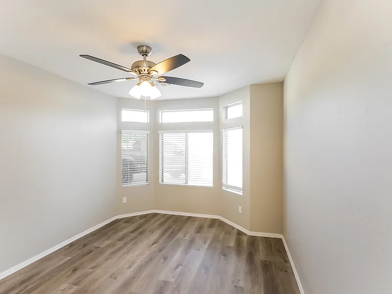8473 W Audrey Ln — Photo 3
