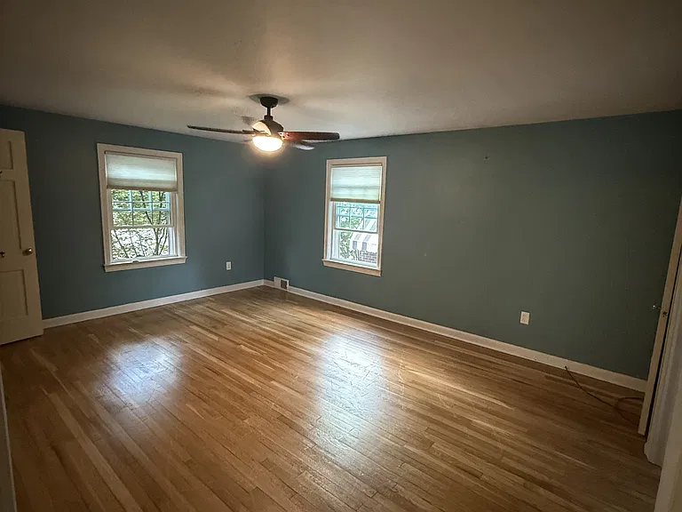 114 Newburn Dr — Photo 11