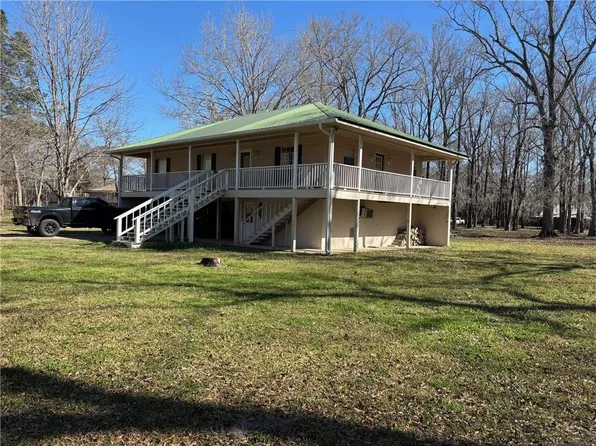 155 Tanglewood Dr, Marksville, LA 71351