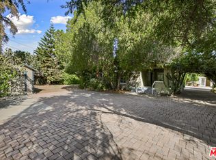 7402 Etiwanda Ave, Reseda, CA 91335