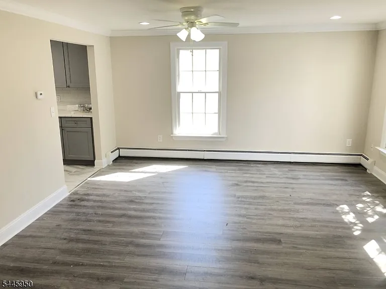 35 Phoenix Ave — Photo 4