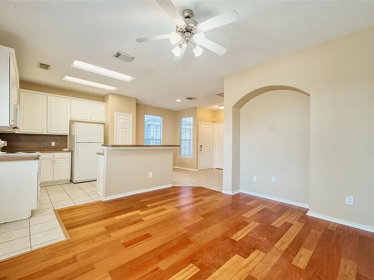 2831 Hackamore Hollow Ln — Photo 14
